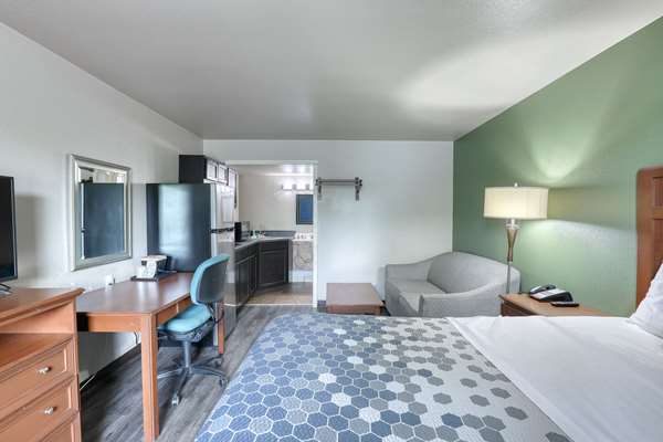 Suburban Studios Neenah-Appleton