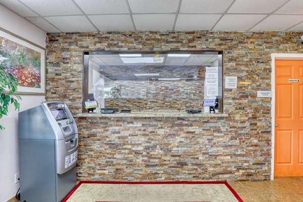 Suburban Studios Neenah-Appleton photo 2