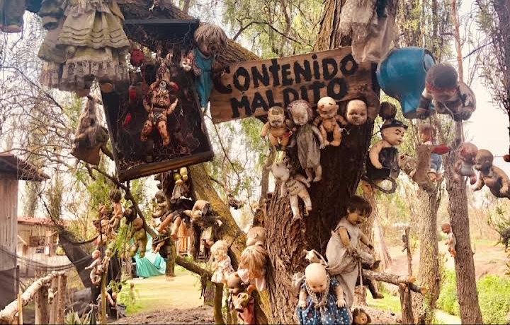 Island of the Dead Dolls
