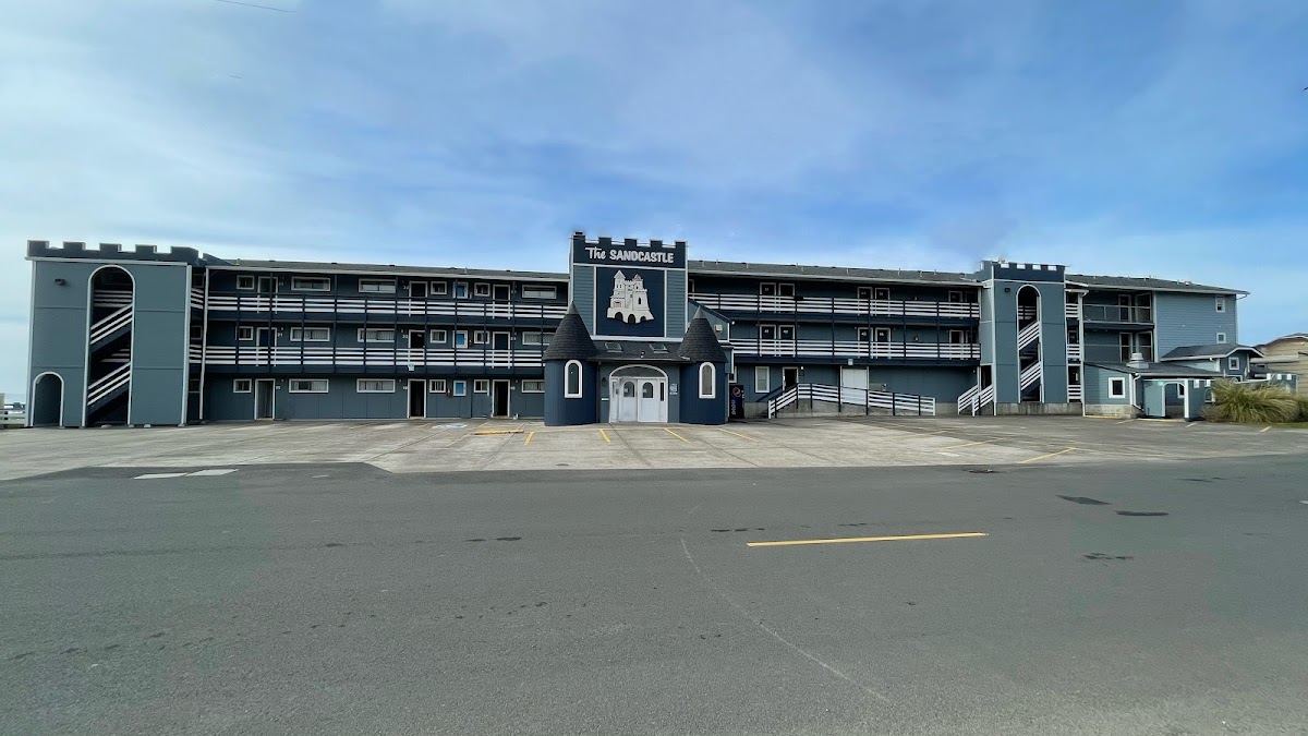 The Sandcastle Beachfront Hotel