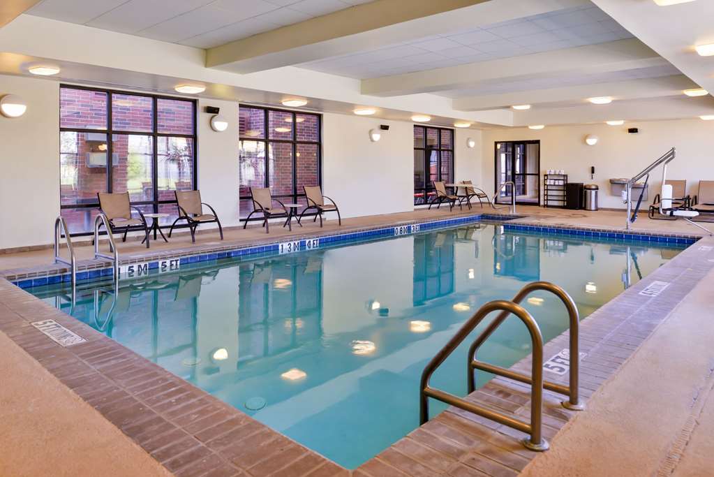 Hampton Inn Gonzales photo 3