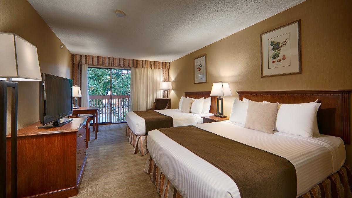 Prestige Vernon Lodge and Conference Centre photo 2