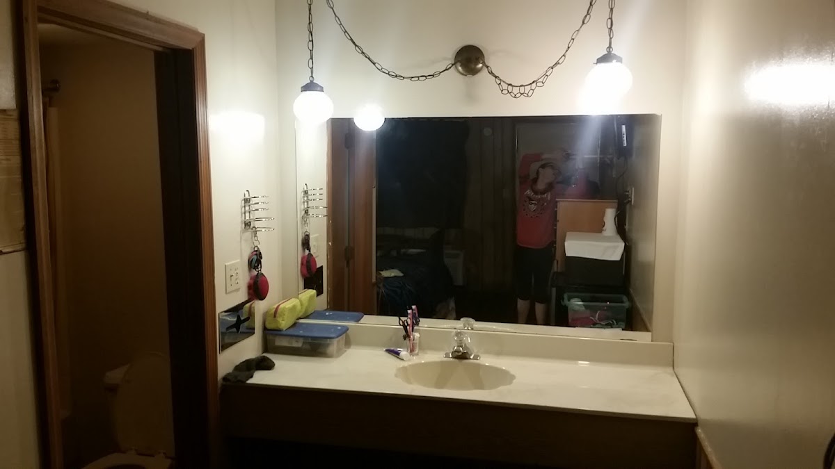 11-E Motel photo 2