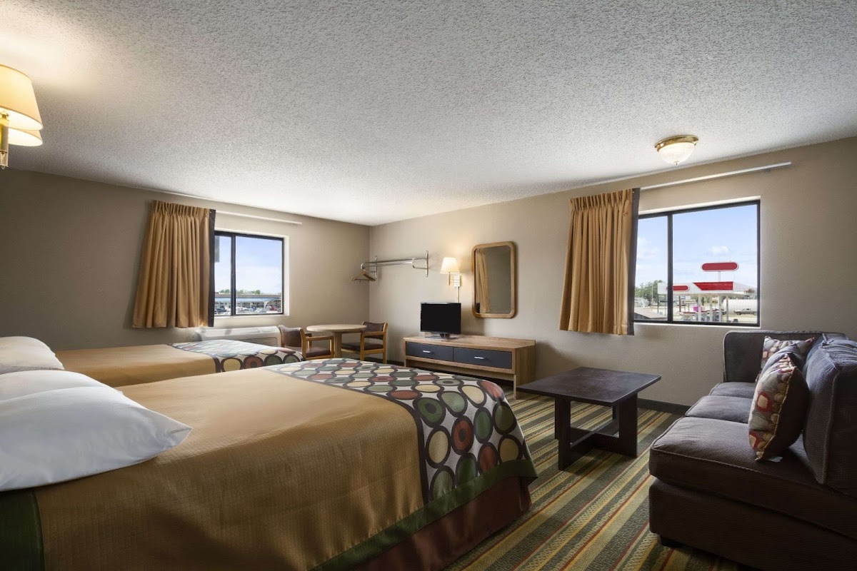 Super 8 by Wyndham Blackwell photo 2