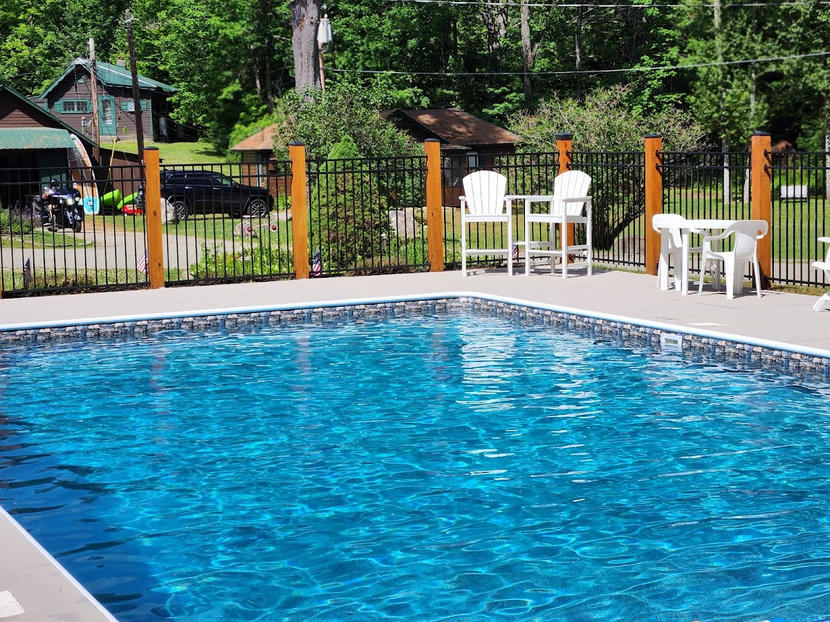 Twin Pine Lodge photo 2