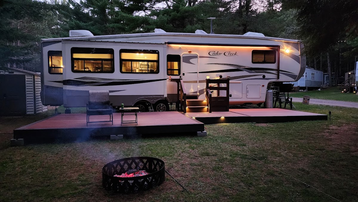 Madeline Lake Resort