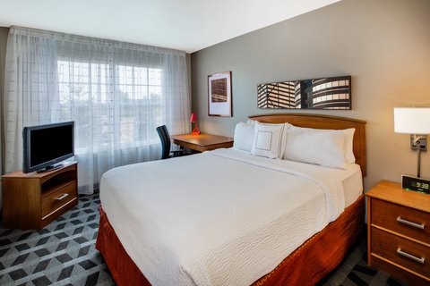 TownePlace Suites by Marriott Detroit Livonia photo 2