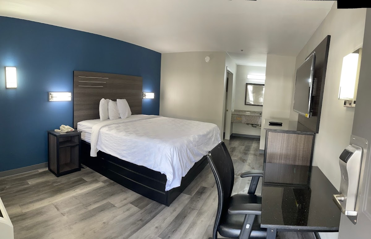 Griffin Inn & Suites photo 2