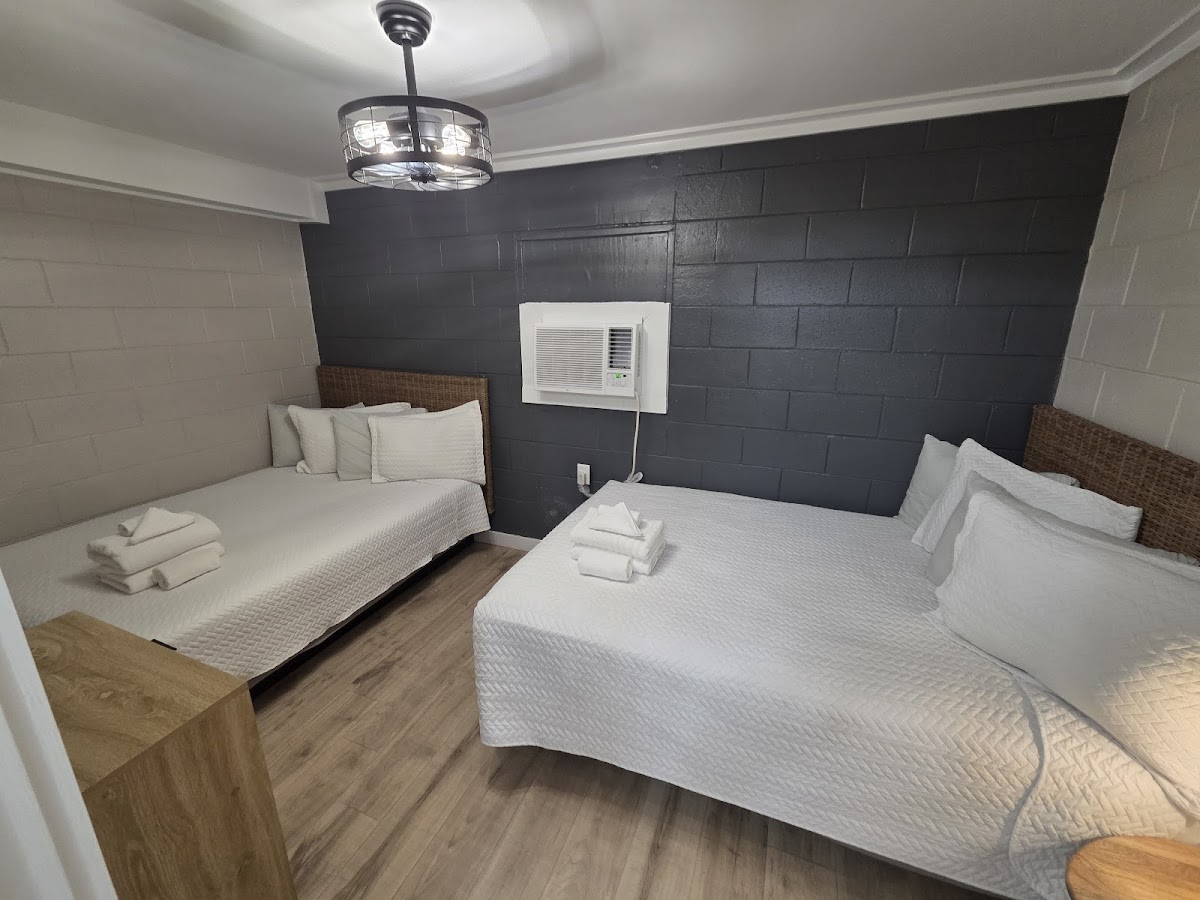 Dry Dock Inn photo 2