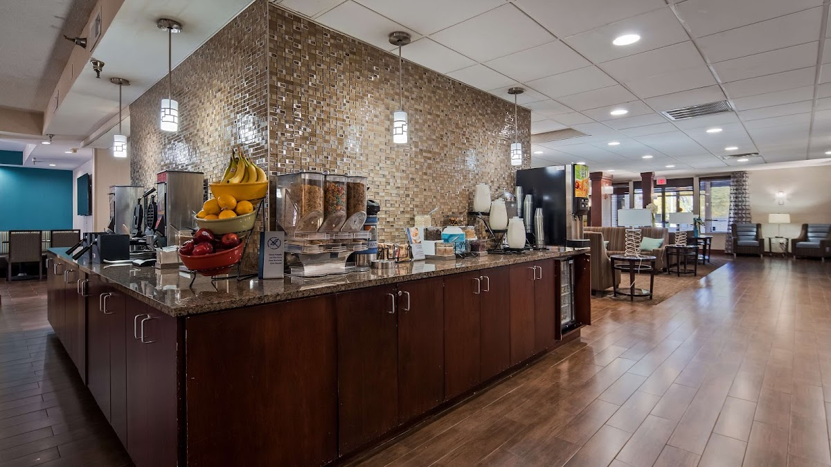 Best Western Plus Galleria Inn & Suites photo 3