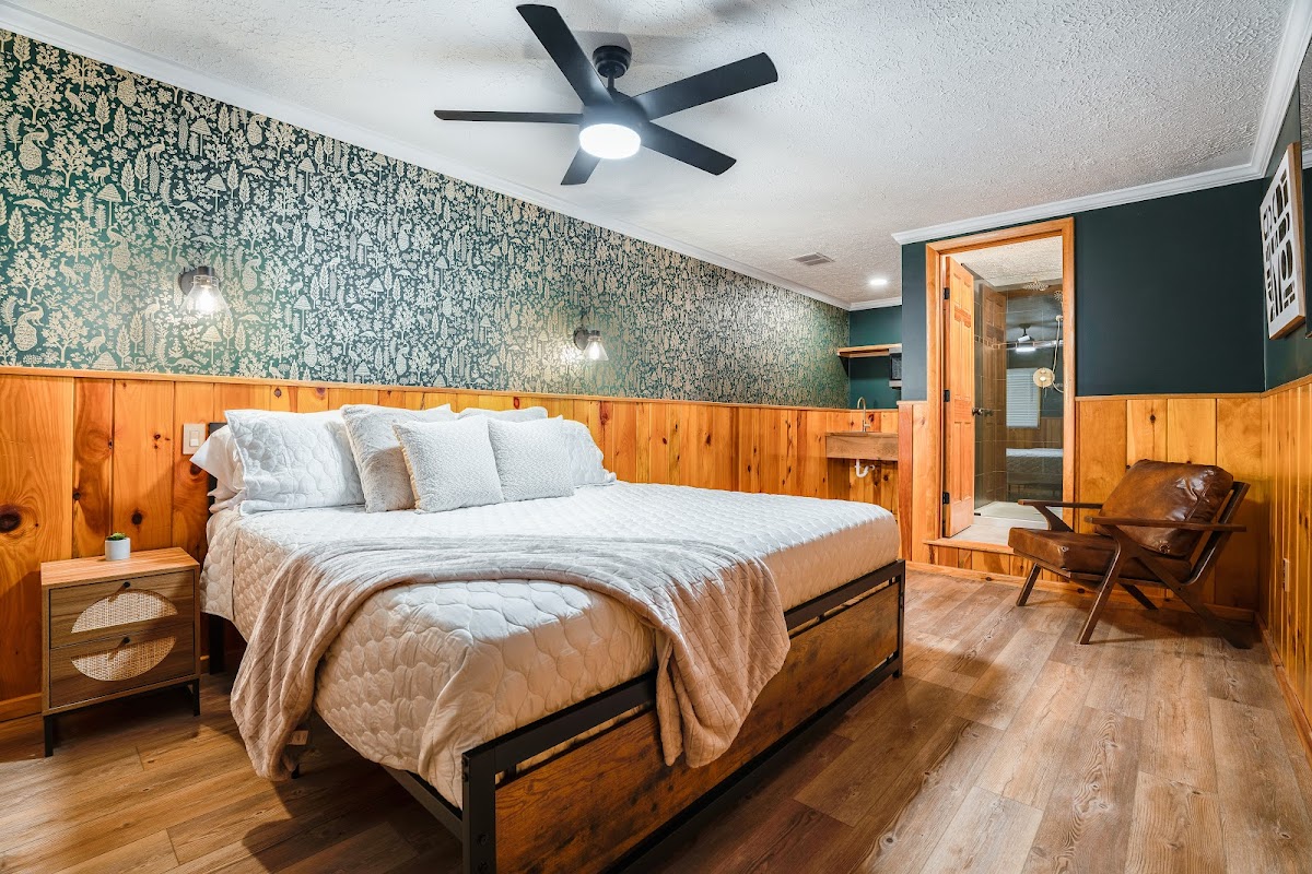 Seneca Pines Lodge