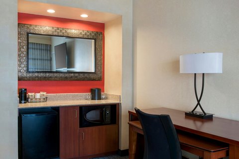 Courtyard by Marriott Mt. Laurel Cherry Hill photo 3