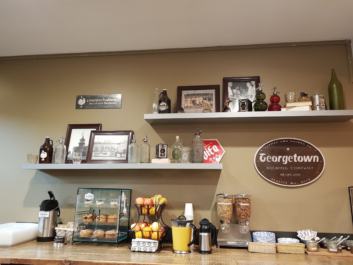 Georgetown Inn photo 2