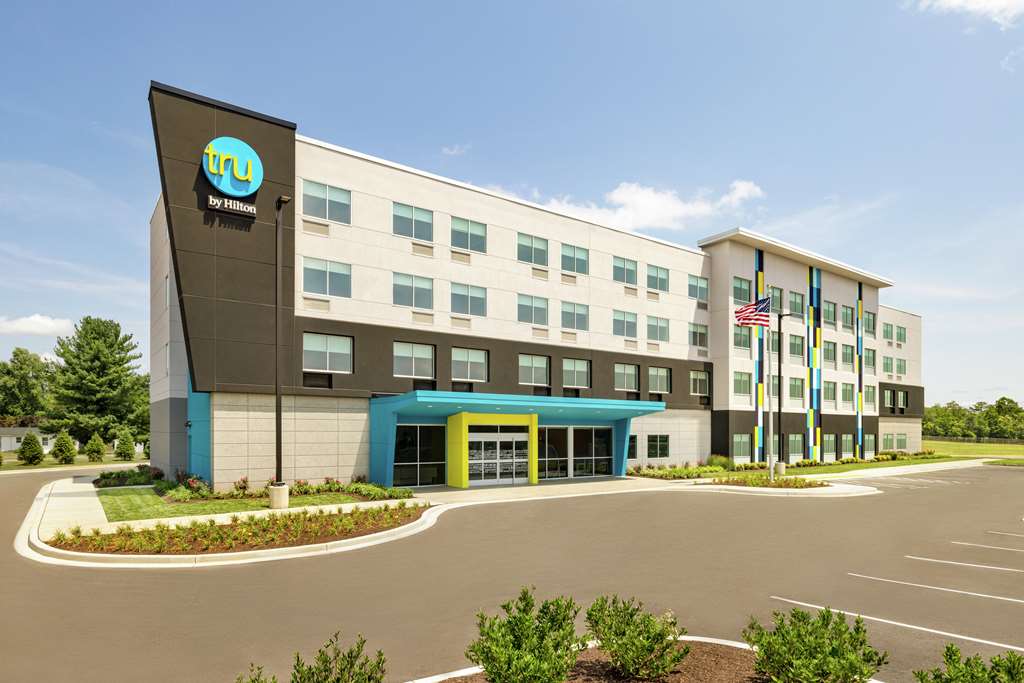 Tru by Hilton Martinsburg photo 3