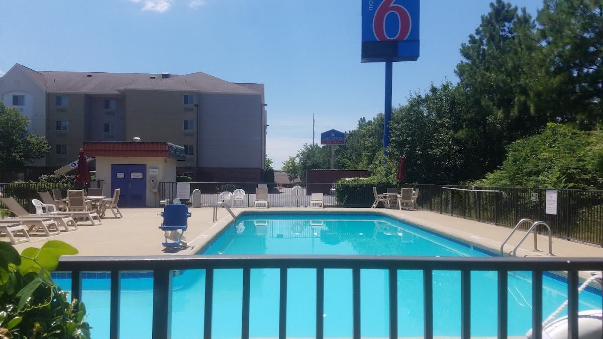 Motel 6 Little Rock, AR - West photo 3