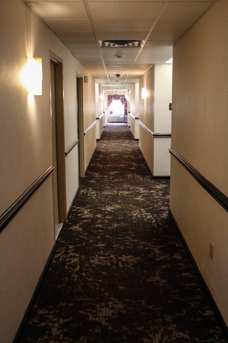 Red Roof Inn Hendersonville photo 3