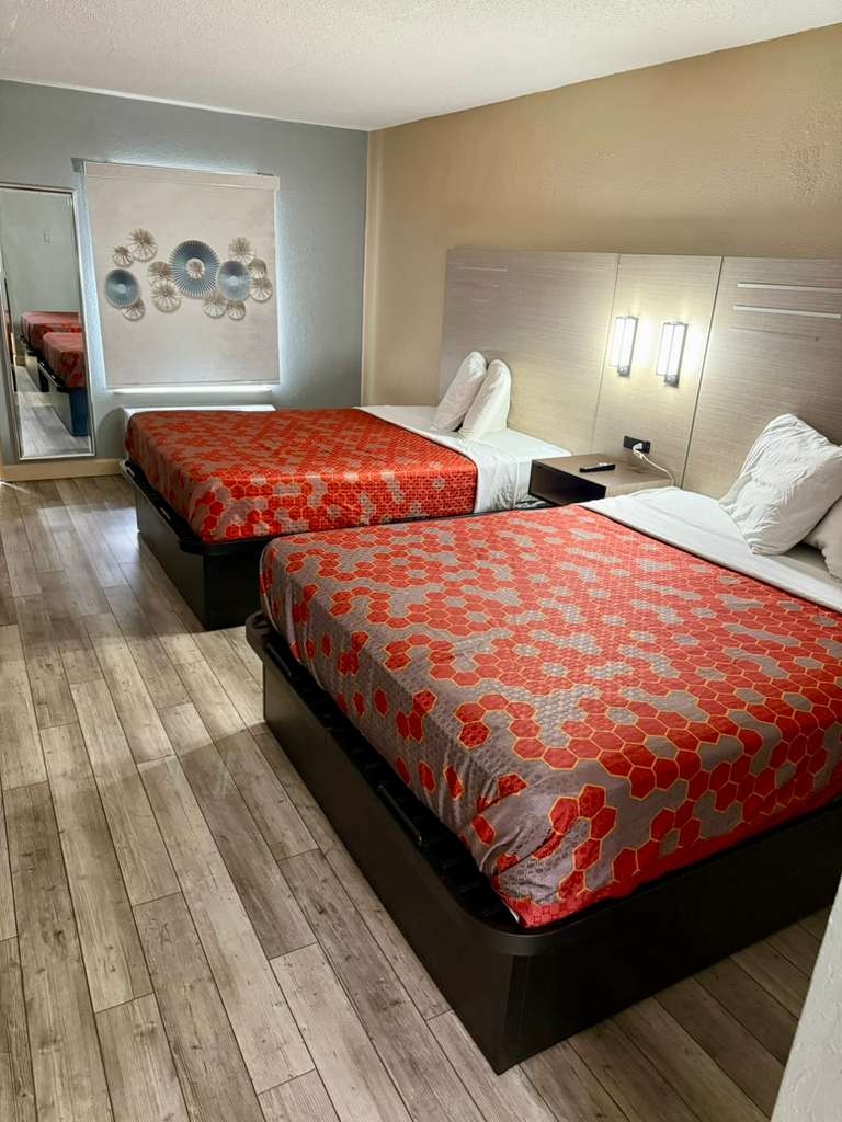 Milan Inn & Suites photo 2
