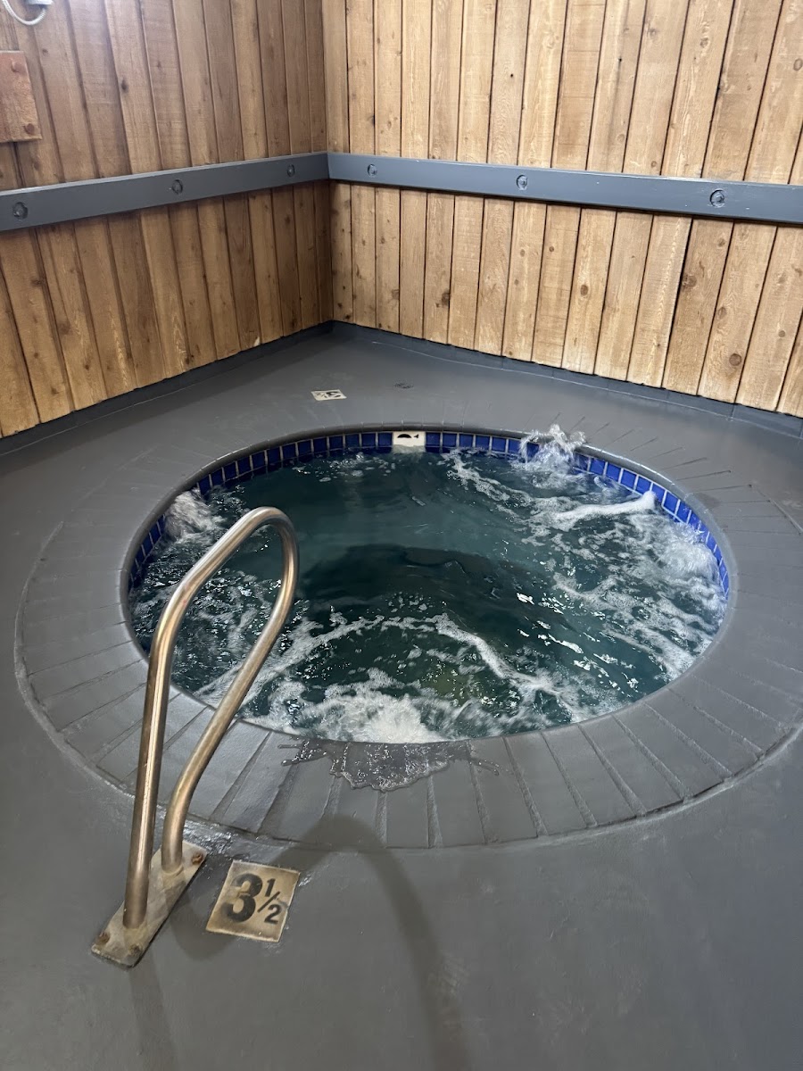 NAMPA INN AND SUITES