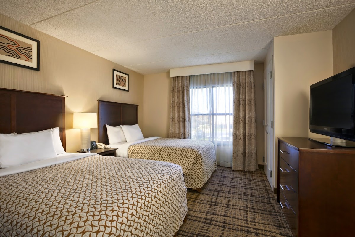 Embassy Suites by Hilton Cleveland Beachwood photo 2