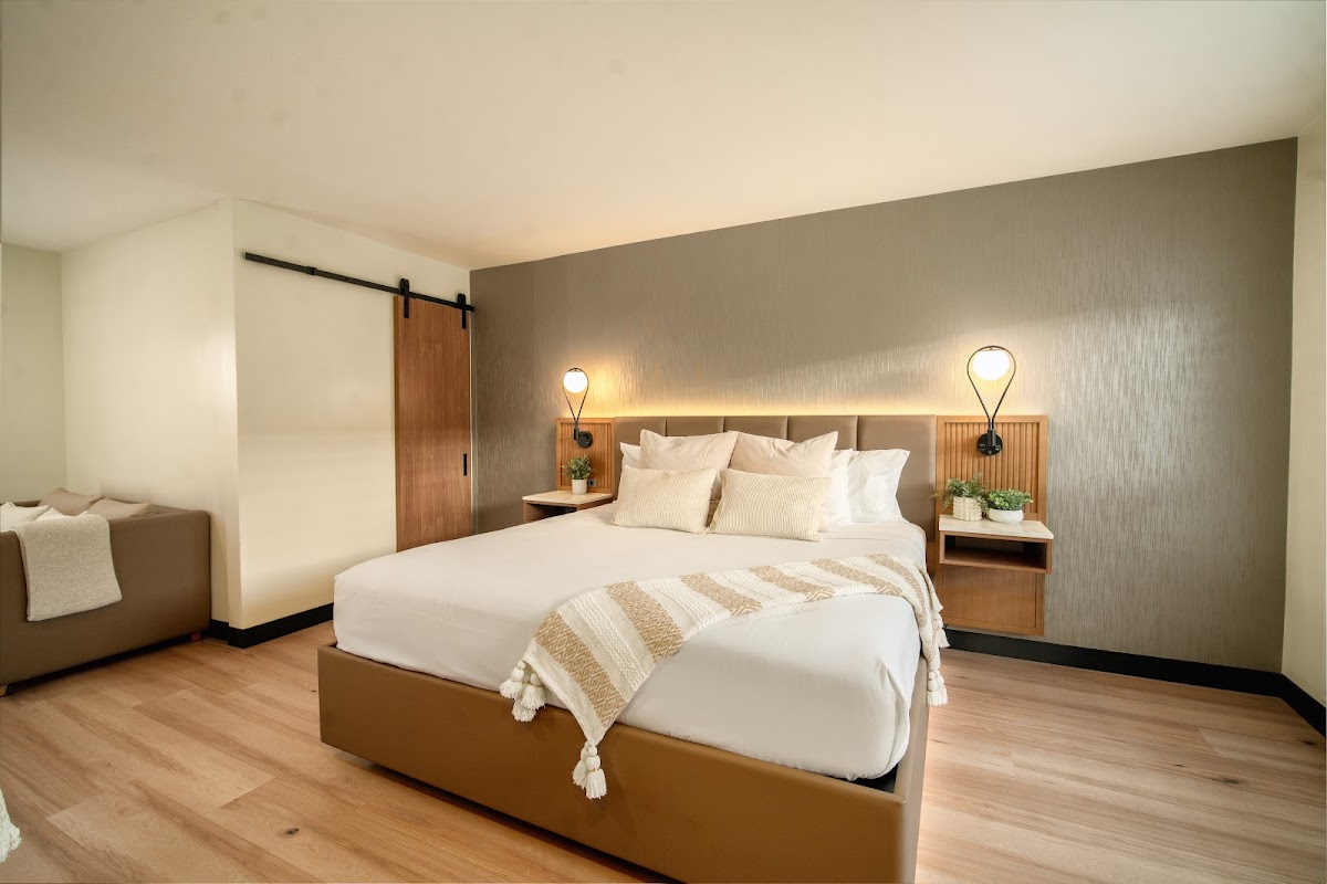 LYFE INN & SUITES by AGA - Beverly Hills photo 2