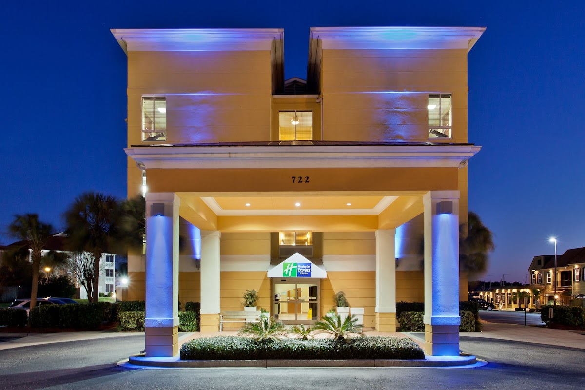 Holiday Inn Express & Suites N. Myrtle Beach-Little River