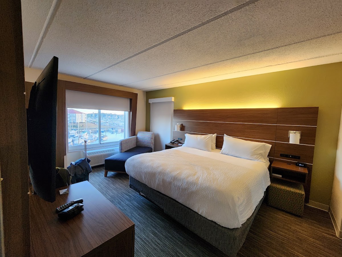 Holiday Inn Express & Suites N. Myrtle Beach-Little River photo 2