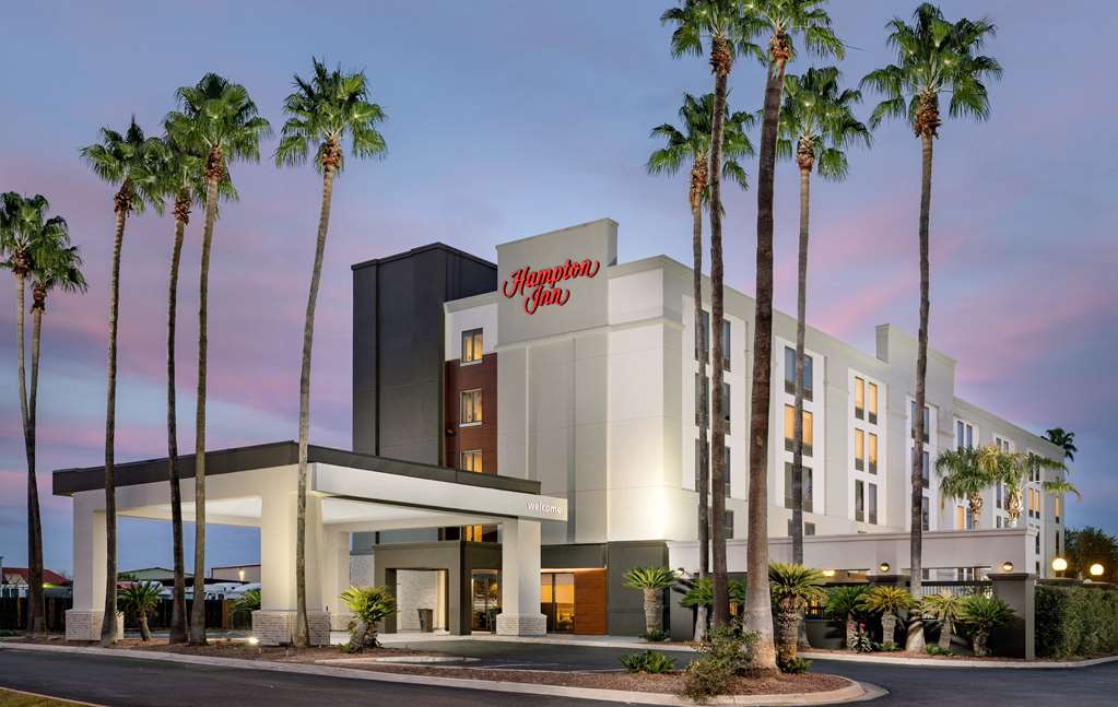 Hampton Inn Laredo photo 2