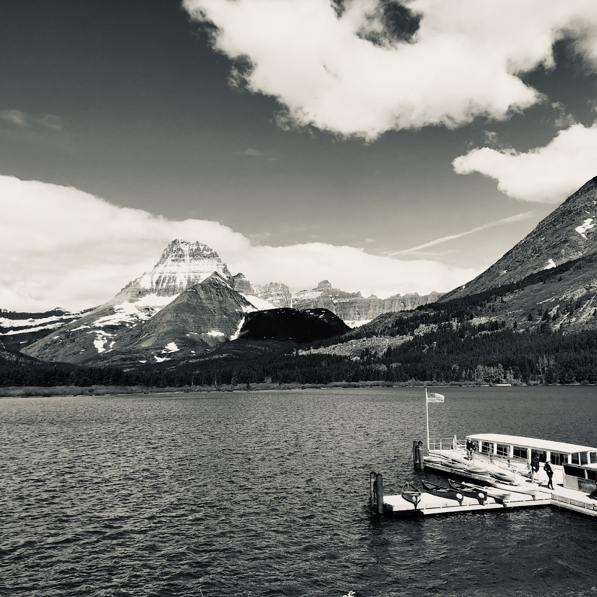 Many Glacier Hotel photo 3