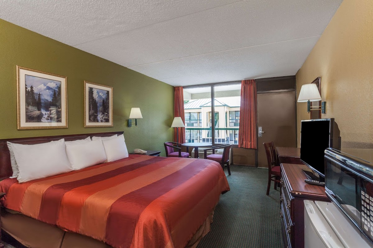 Days Inn by Wyndham Nashville Saint Thomas West Hospital photo 2