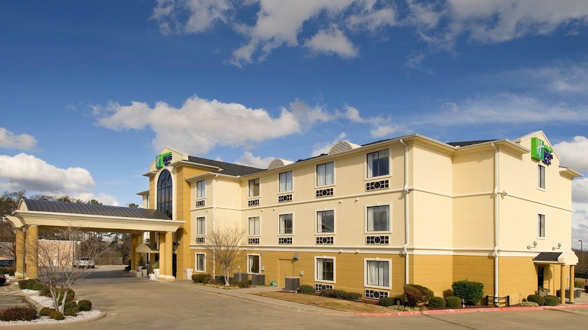 Holiday Inn Express & Suites Mount Pleasant by IHG