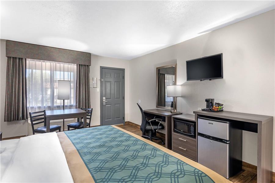 Econo Lodge Inn & Suites Socorro photo 2