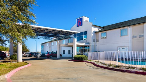 Motel 6 Terrell, TX