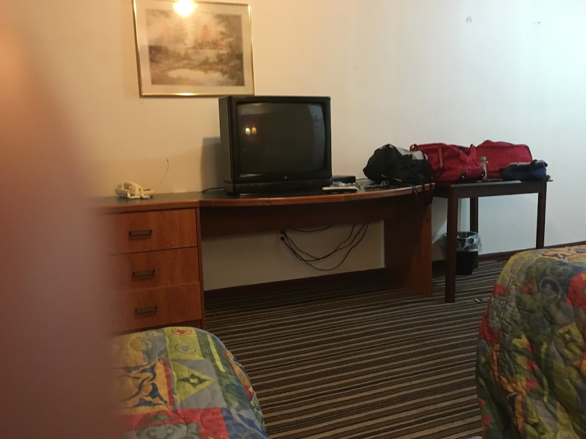 Colonial Village Motel photo 2