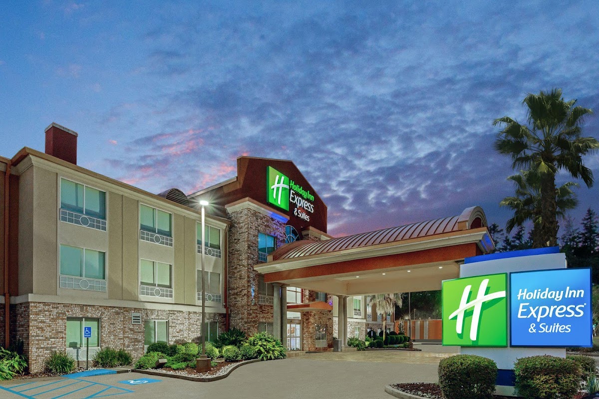 Holiday Inn Express & Suites Lafayette-South by IHG
