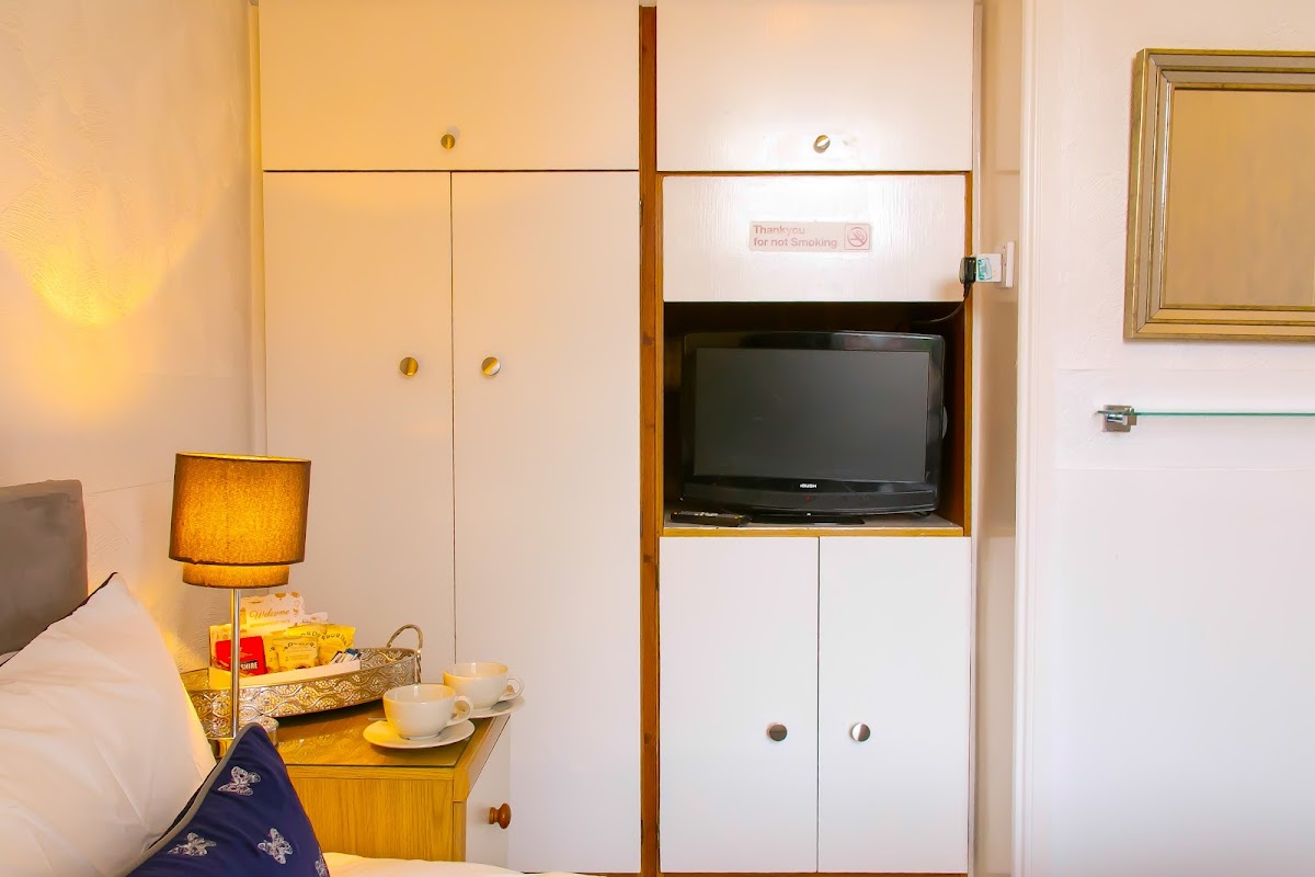 The Mayfield Apartments Hotel photo 3