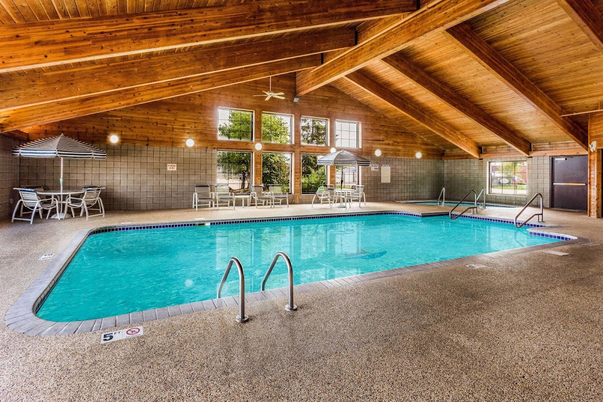 AmericInn by Wyndham Hotel and Suites Long Lake photo 3