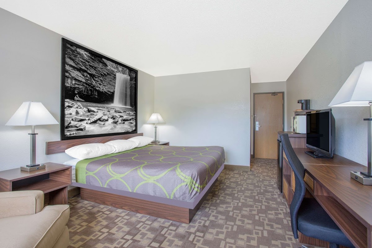 Super 8 by Wyndham Appomattox VA photo 2