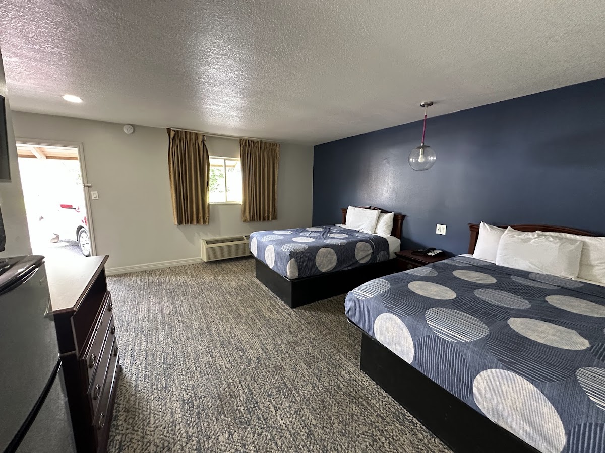 Summit Inn - Dayton photo 2
