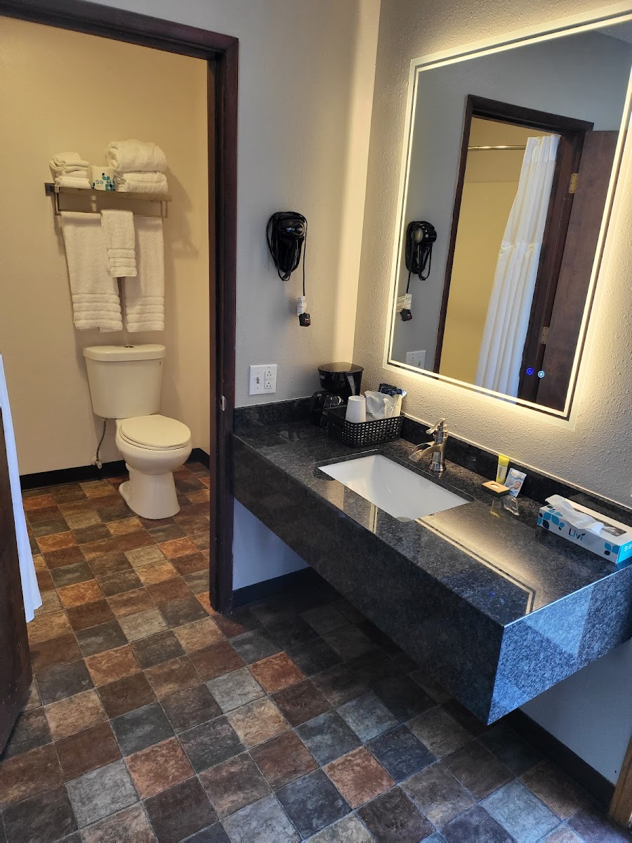 Lakeshore Lodge photo 3