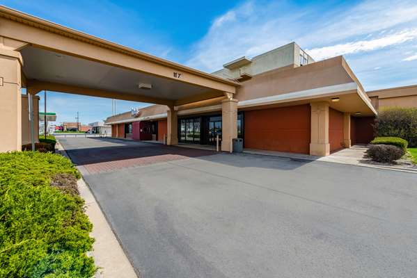 Quality Inn Bradley- Bourbonnais photo 2