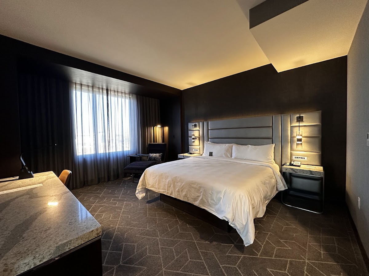 Renaissance Oklahoma City Downtown Bricktown Hotel photo 2