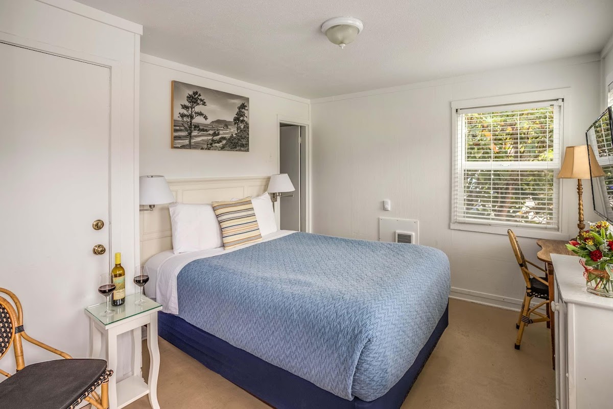 Cannon Beach Hotel Collection photo 2