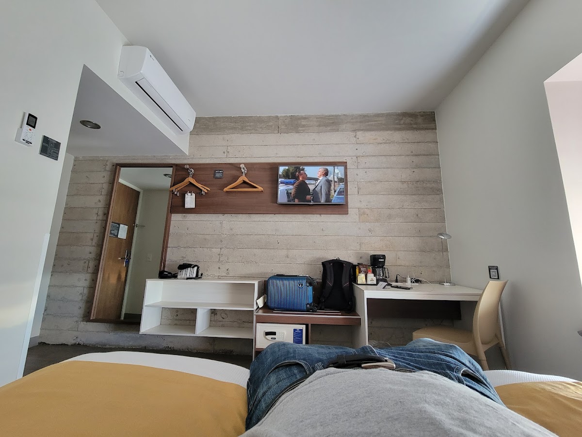 Microtel Inn & Suites by Wyndham Irapuato photo 2