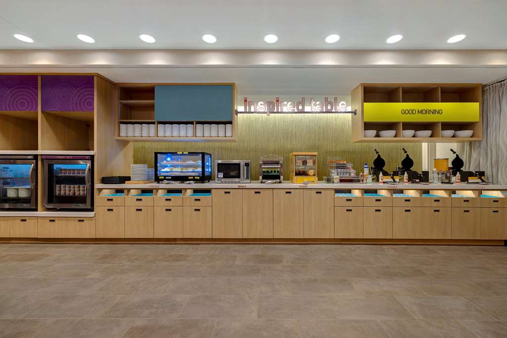 Home2 Suites by Hilton Allentown Bethlehem Airport photo 3