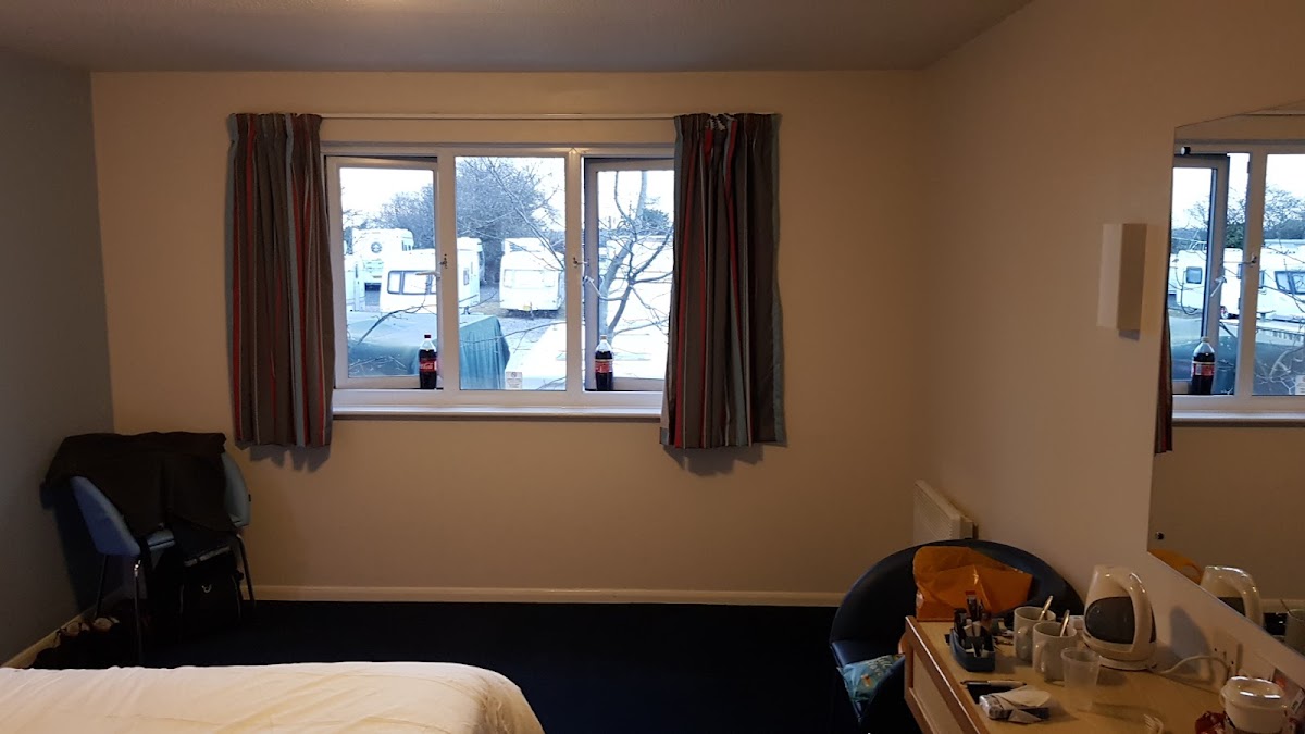 Travelodge Wirral Eastham photo 3
