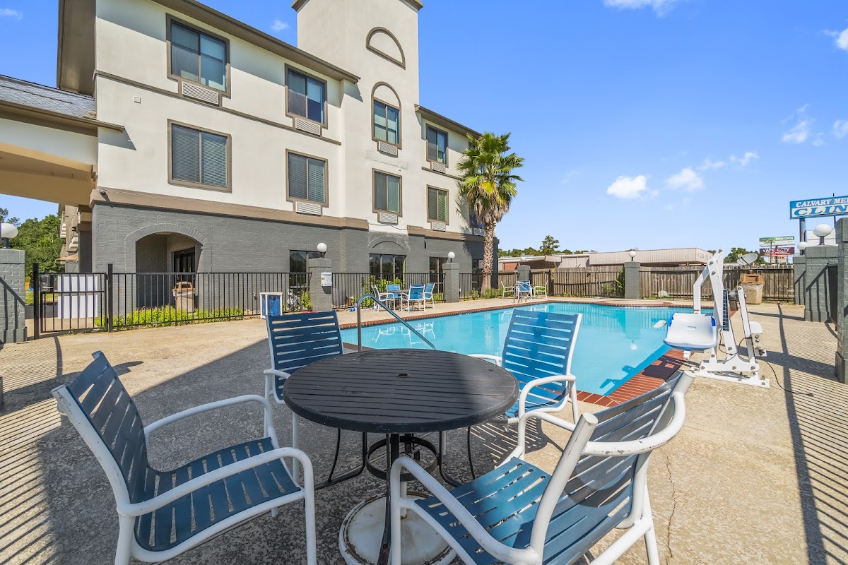 Americas Best Value Inn & Suites Livingston