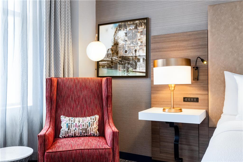 Hilton Garden Inn Indianapolis Downtown photo 2