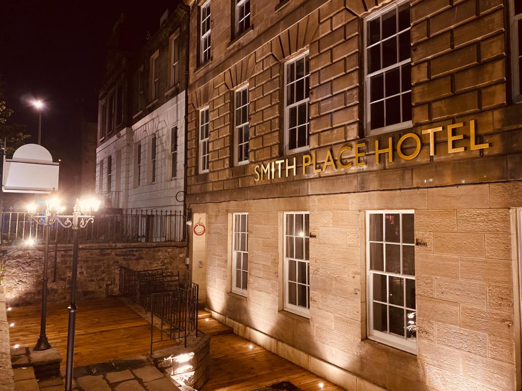 Smith Place Hotel