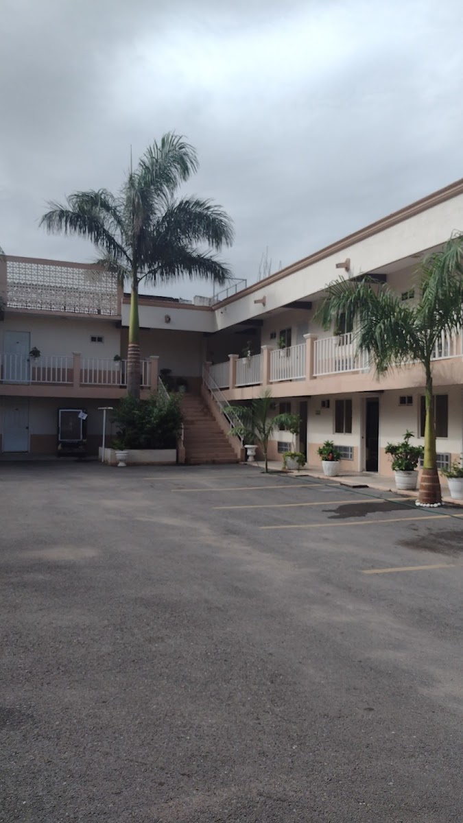Hotel Santander Inn & Suites