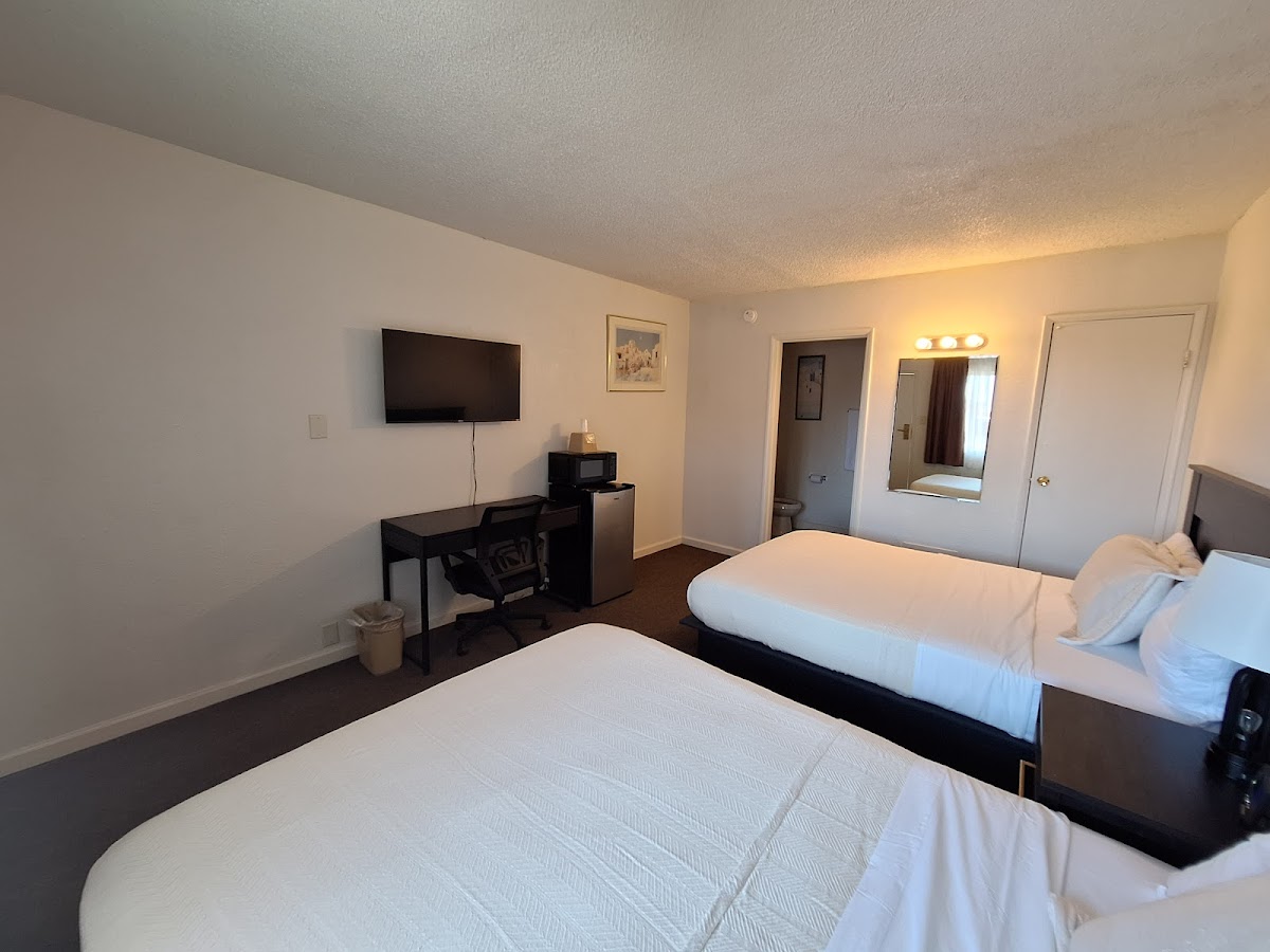Leisure Lodge Motel photo 2